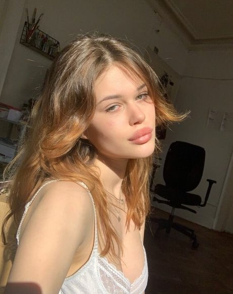 Ariane Ganz  nude leaked OnlyFans photo
