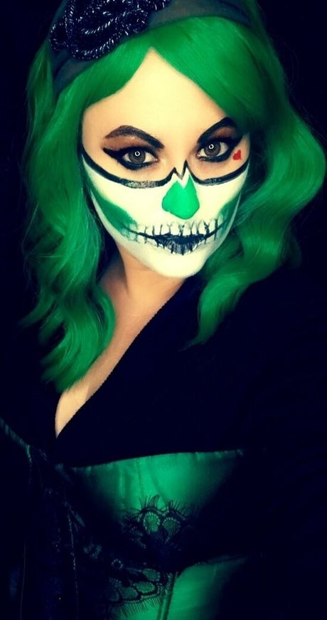 Weirdartgirljo