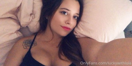 Nahá fotka uniklých OnlyFans od Luckywithlola