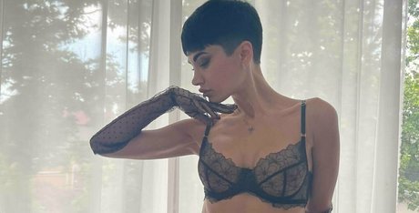 Naken lekkede OnlyFans-bilde av Badm0mmy