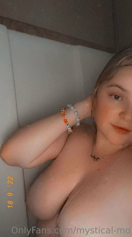 Nacktes geleaktes OnlyFans-Foto von Mysticalmo