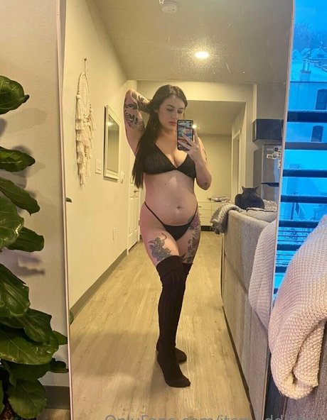 Foto desnuda filtrada de OnlyFans de Itsmaddiefox