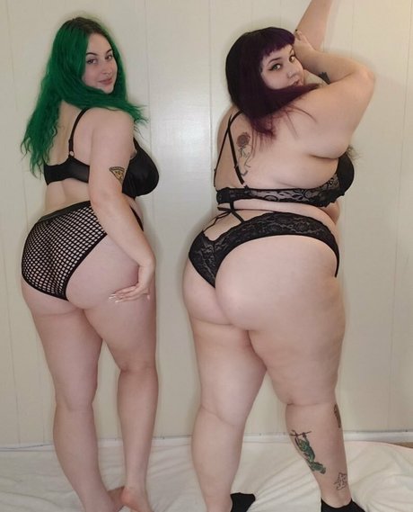Naken lekkede OnlyFans-bilde av Scarletlabellefree