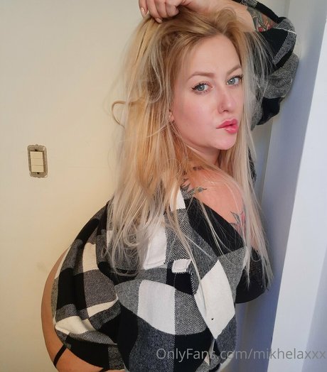 Mikhelaxxx