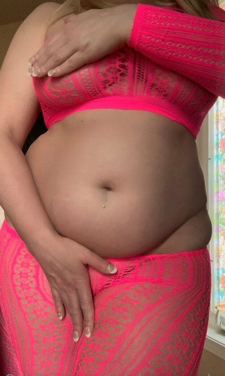 Naken lekkede OnlyFans-bilde av Katylovessnacks