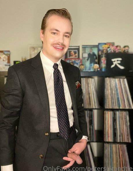 Petersuitandtie