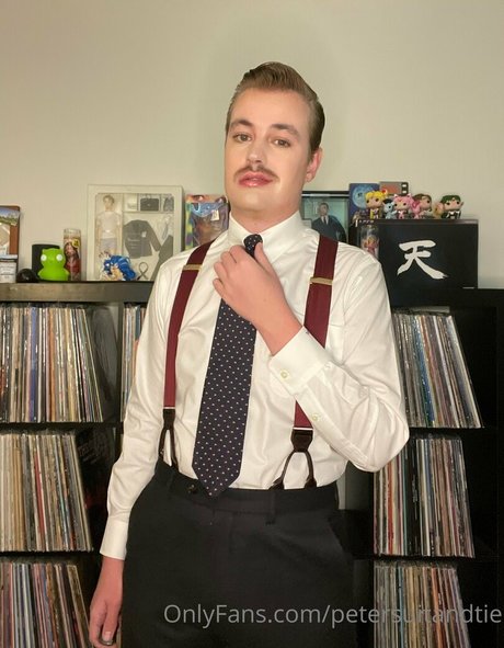 Petersuitandtie