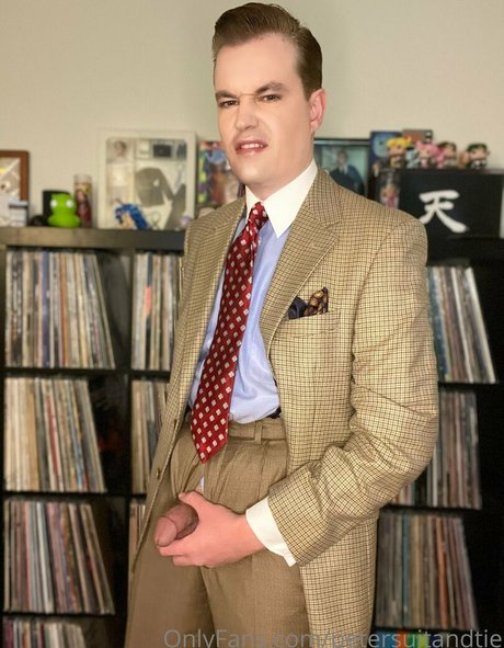 Alaston vuotanut OnlyFans-kuva Petersuitandtie