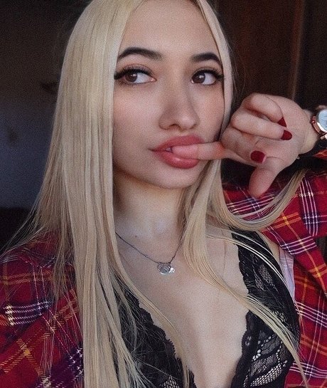 Nahá fotka uniklých OnlyFans od Mily Fidotto