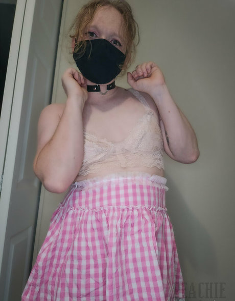 Nahá fotka uniklých OnlyFans od Peachiepremium