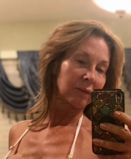 Alaston vuotanut OnlyFans-kuva Kathycameron