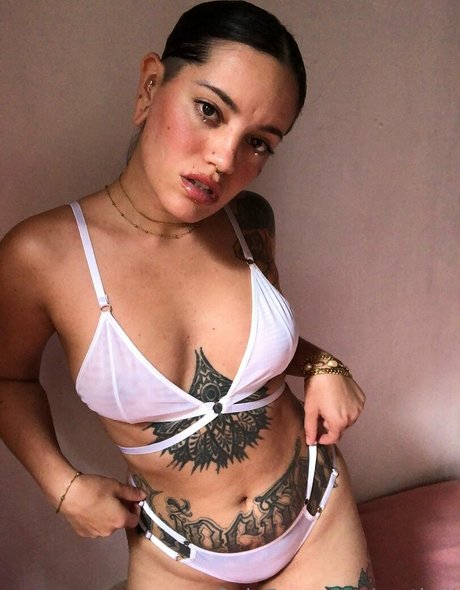 Naken lekkede OnlyFans-bilde av Erotiniii