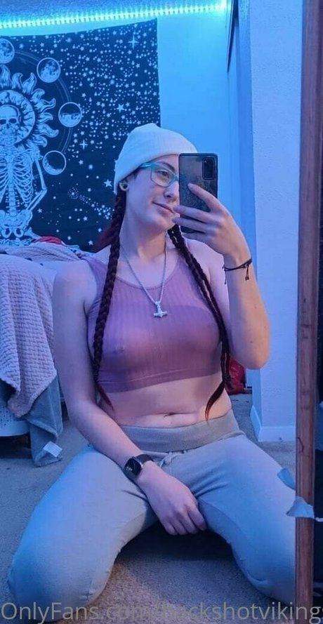 Nahá fotka uniklých OnlyFans od Backshotvikings