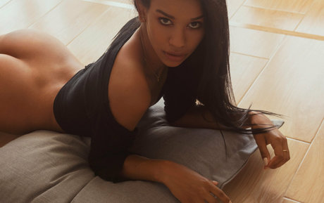 Nahá fotka uniklých OnlyFans od Nellymodel