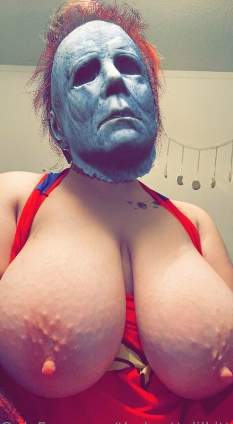 Thebrattylilkitten