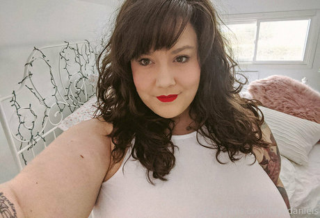 Naken läckt OnlyFans-bild av Fayedaniels