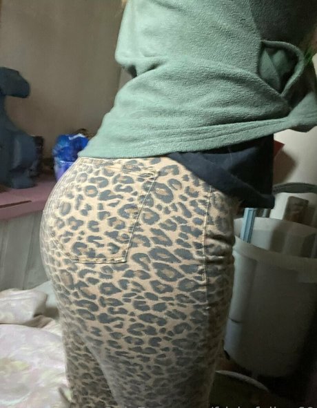 Friskyfeline69