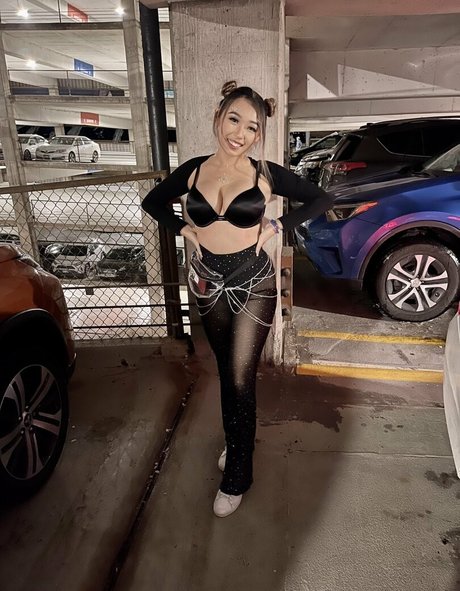 Nahá fotka uniklých OnlyFans od Lizzievx
