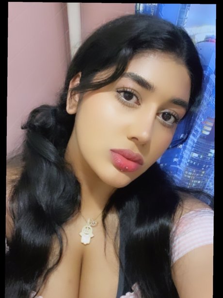 Nøgent lækket OnlyFans-billede af Tanvi