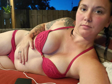 Alasti lekkinud OnlyFans-i pilt Fetbabe