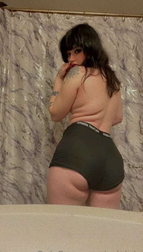 Foto di nudo di fuga di OnlyFans di Sylvipix