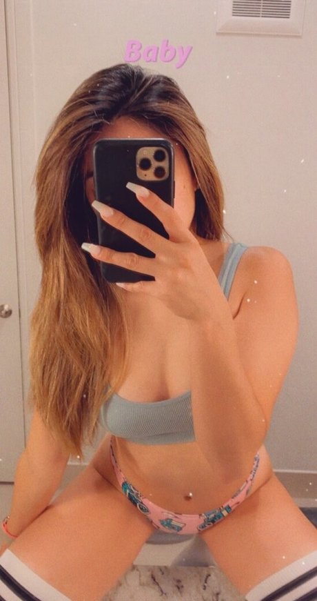 Adrianaskye