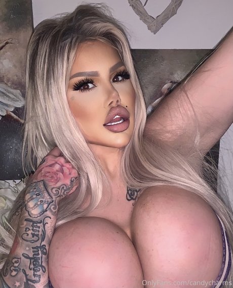 Nacktes geleaktes OnlyFans-Foto von Candy Charms
