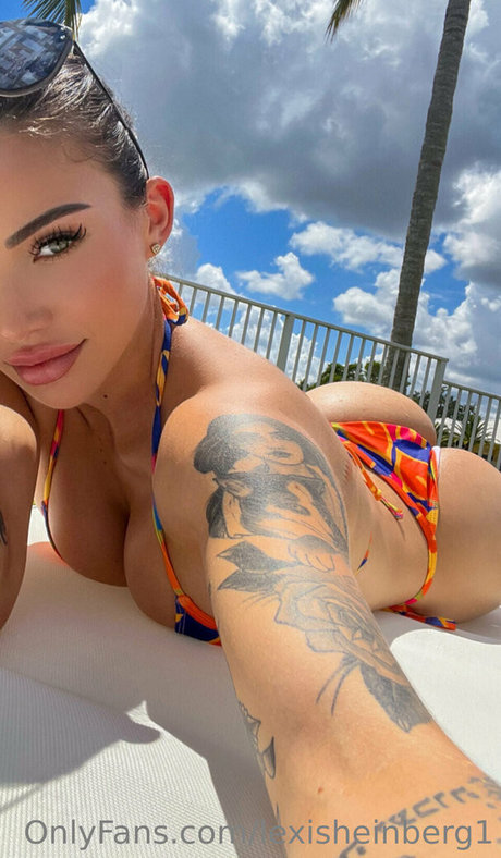Обнаженная фотография утечки OnlyFans от Lexi Sheinberg