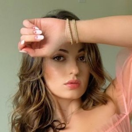 Alasti lekkinud OnlyFans-i pilt Fernanda Santini