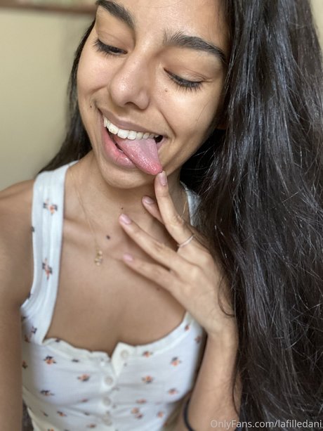 Nahá fotka uniklých OnlyFans od Eliana