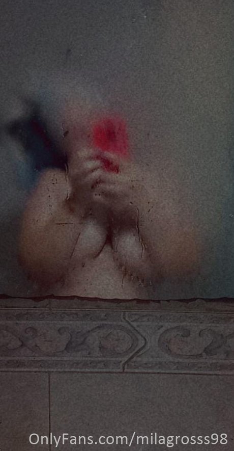 Mili OnlyFans 유출 누드 사진