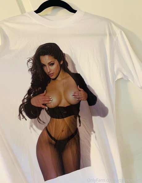 Abella Anderson