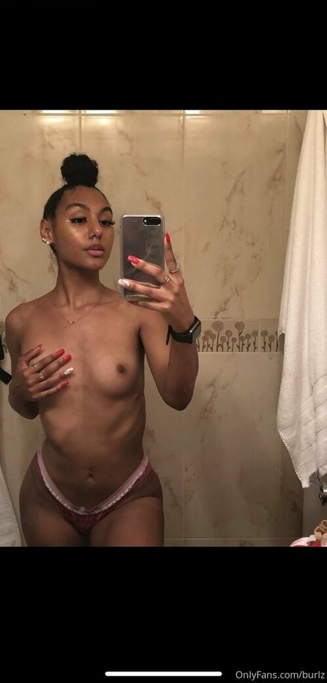 Naakte gelekte OnlyFans-foto van Burlz