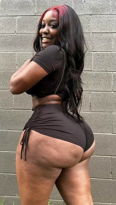 Foto di nudo di fuga di OnlyFans di Tamekia