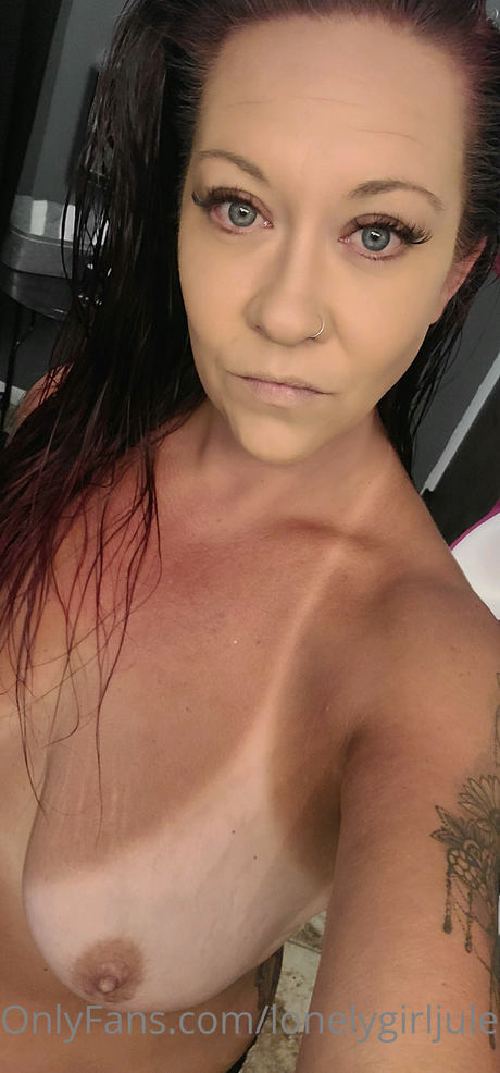 Lonelygirljules