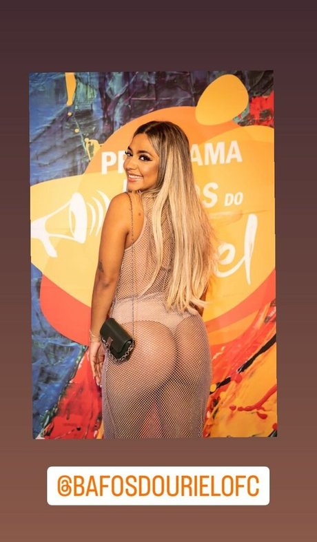 Обнаженная фотография утечки OnlyFans от Brenna Azevedo