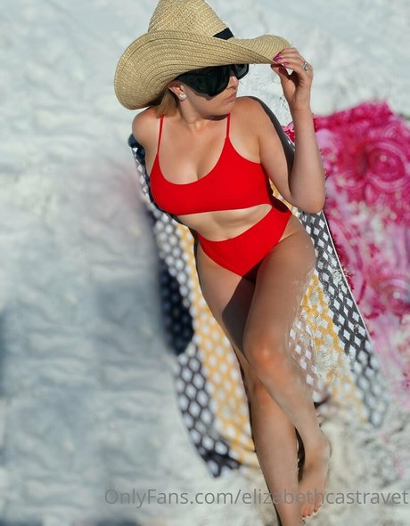 Nahá fotka uniklých OnlyFans od Elizabethcastravet
