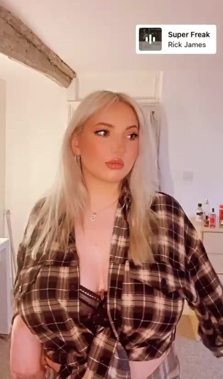 Nahá fotka uniklých OnlyFans od Shona Colson