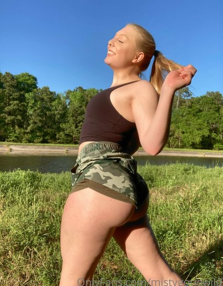 Mistybluegonewild  nude leaked OnlyFans photo