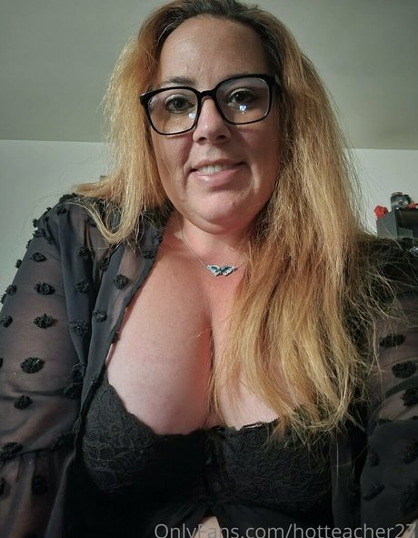 Hotteacher27