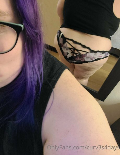 Curv3s4days OnlyFans
