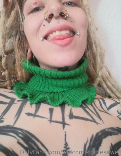 Naken läckt OnlyFans-bild av Welcometothesewer
