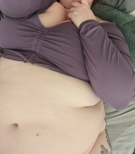 Alasti lekkinud OnlyFans-i pilt Belthaneb
