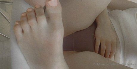 Обнаженная фотография утечки OnlyFans от Daphnebubblefree