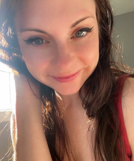 Foto desnuda filtrada de OnlyFans de Mudslingintrainwreckvip