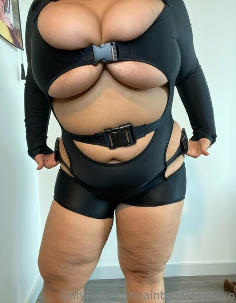 Aintnowifeyxoxo OnlyFans 유출 누드 사진