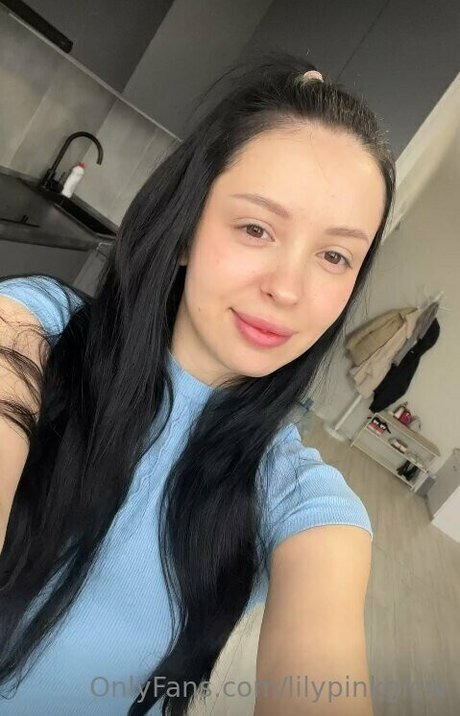 Alasti lekkinud OnlyFans-i pilt Lilypinkglow