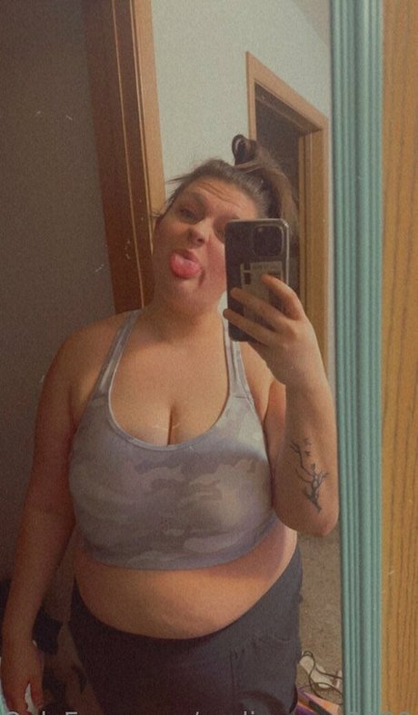 Naken lekkede OnlyFans-bilde av Melissarae9899