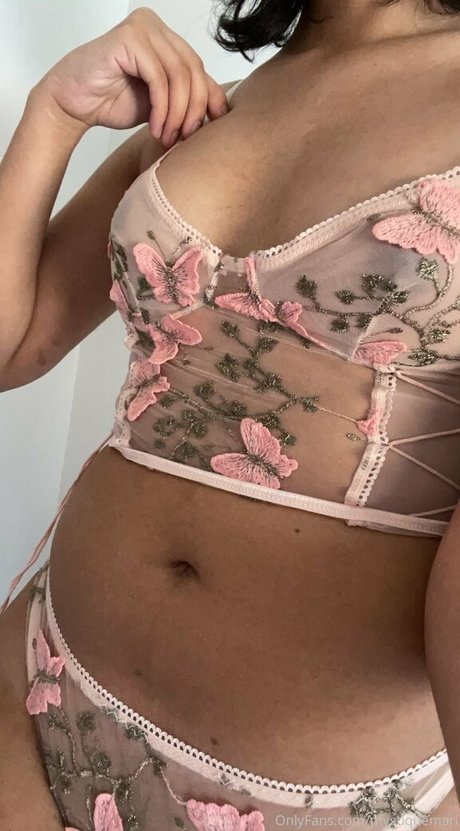 Nahá fotka uniklých OnlyFans od Mystiquemari