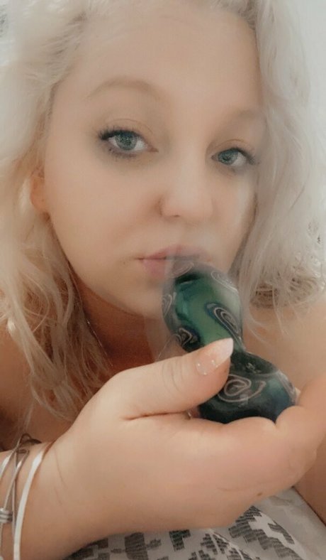 Nahá fotka uniklých OnlyFans od Mommithiccc